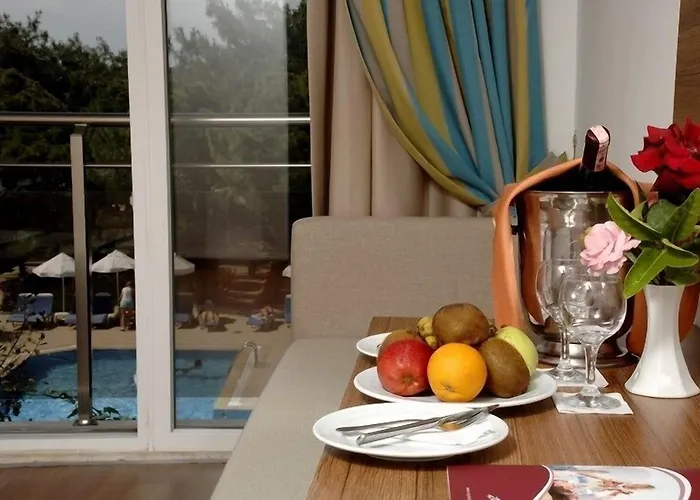 Maya Golf (adults Only)