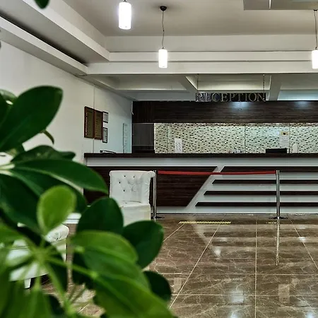 Maya Golf (adults Only) 3* Side