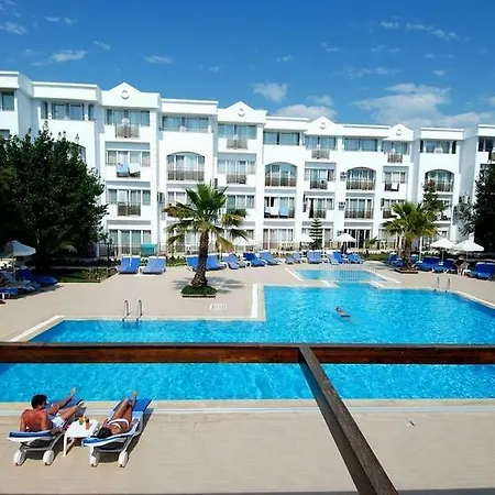 Maya Golf (adults Only) 3* Side