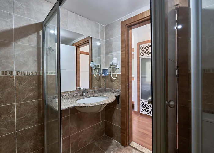 Maya Golf (adults Only) Side