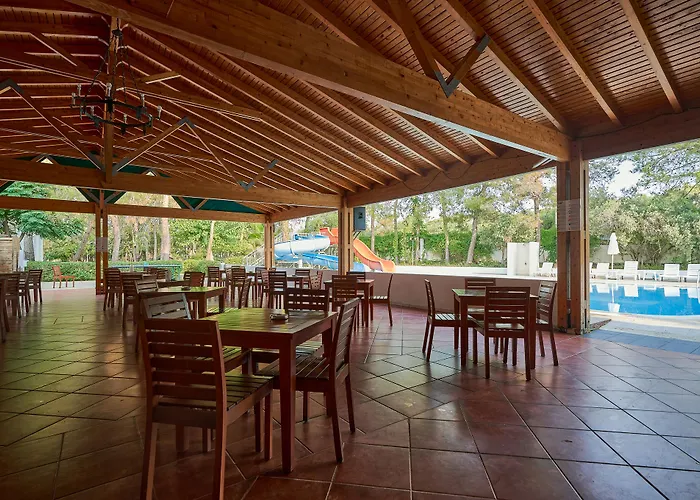 Maya Golf (adults Only) 3* Side