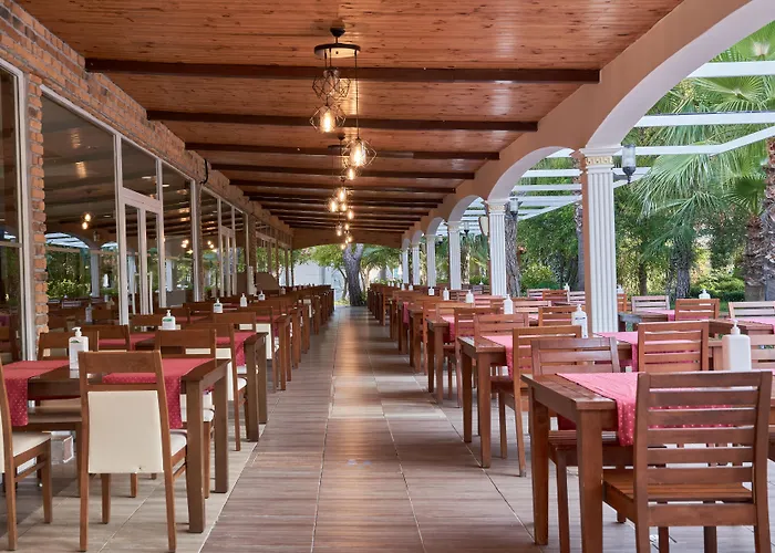 Maya Golf (adults Only) Side