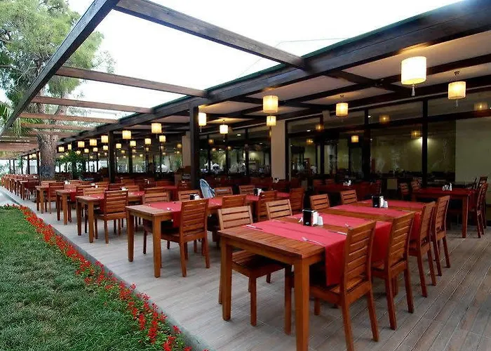 Maya Golf (adults Only) Side