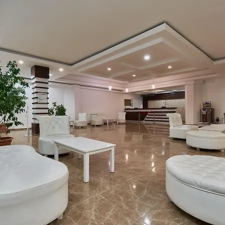 فندق Maya Golf (adults Only)