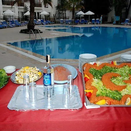 Maya Golf (adults Only) 4* Side